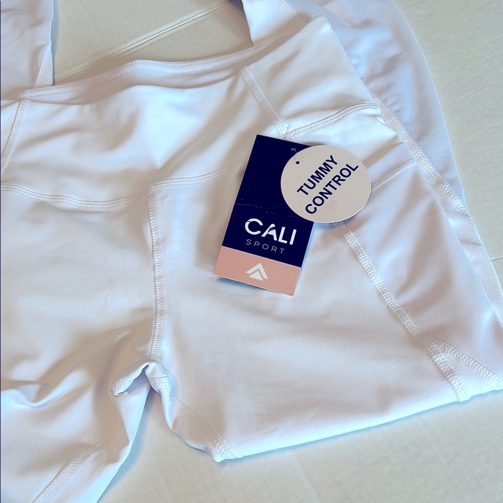 Cali Sport White NWT Tummy Control 7/8 length Leggings